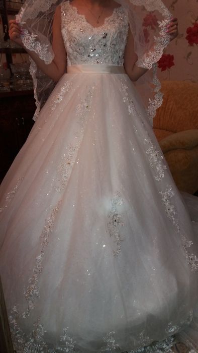 Свадебный платье