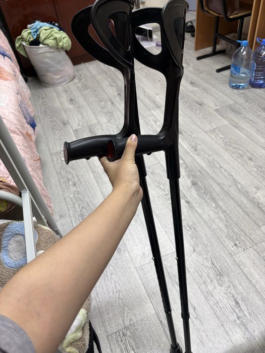 Продам 2костыля