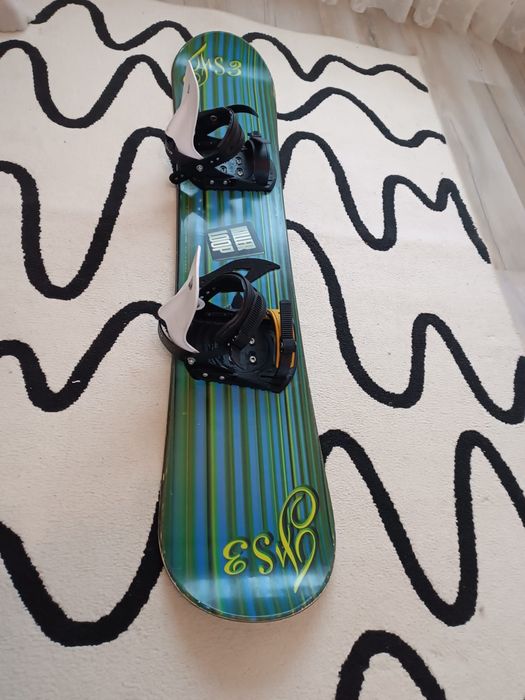 Vând placă de snowboard Killer Loop 148 cm