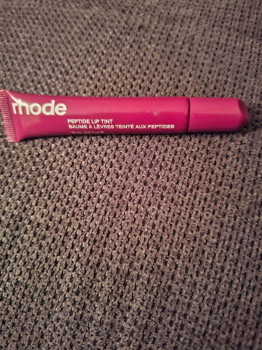 Rhode Beauty Peptide Lip Treatment