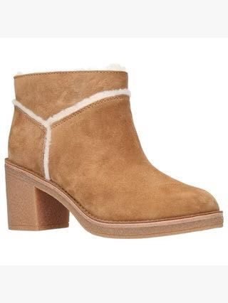 Ghete blana naturala cojoc camel chestnut UGG