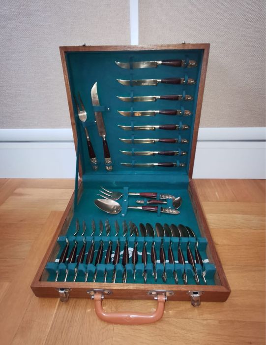 Антикварен сервиз прибори Sri Sang Thai LK 8 човека бронз палисандър