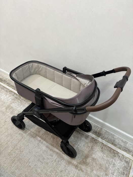 Коляска tomix прогулочная с люлкой