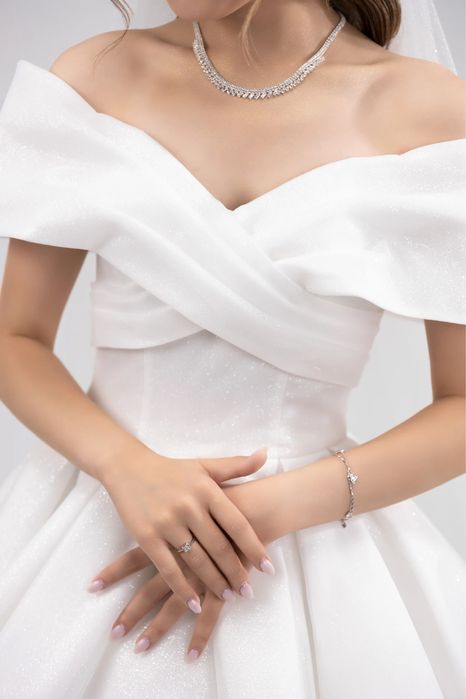 Продается свадебное платье песок