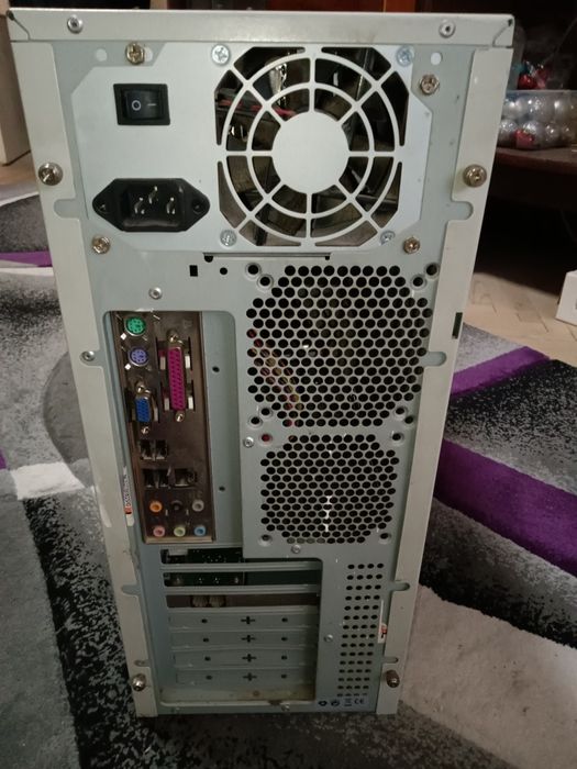 Retro PC (2005)AMD Sempron 1,6 Ghz socket 754 Ploiesti • OLX.ro