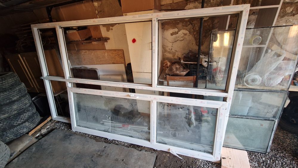 Витражное окно с дверью