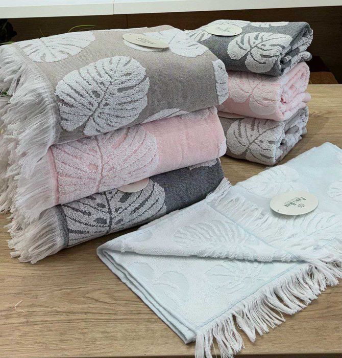 Полотенца в ассортименте