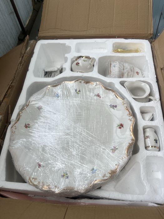 Столовый сервиз новый на 12 персон