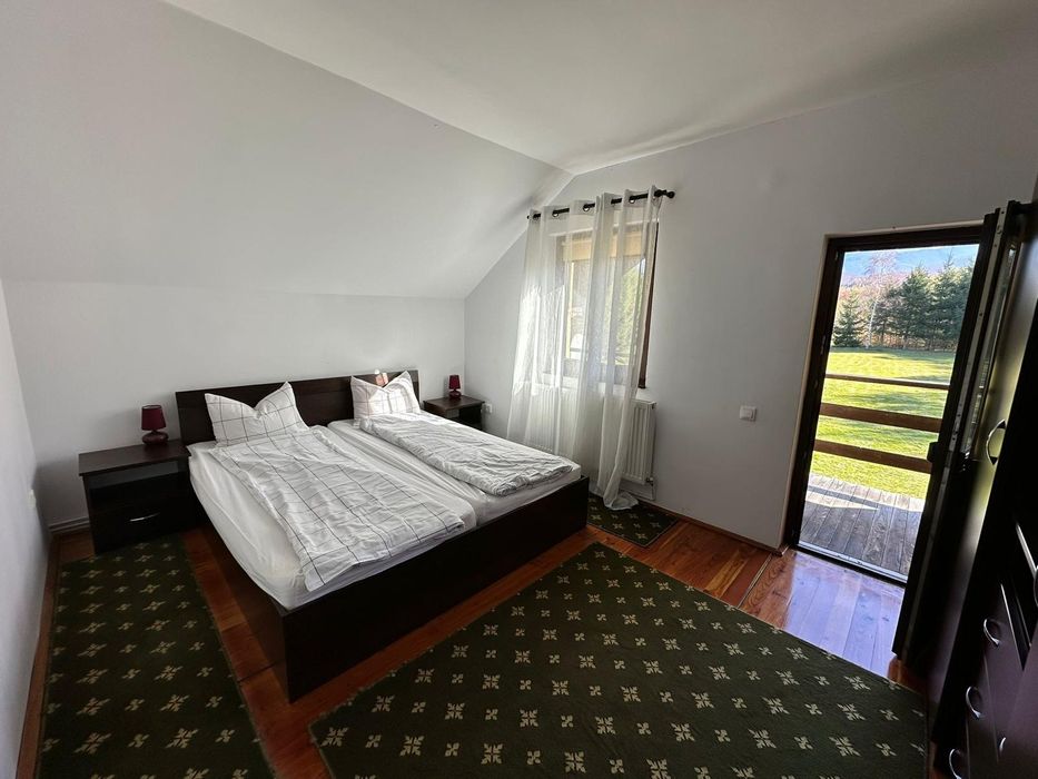 Vând casa de vacanță Porumbacu de Sus