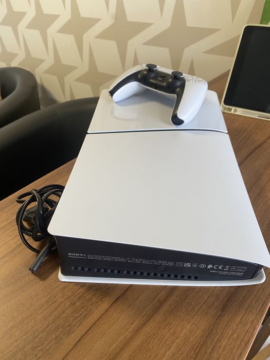 Sony PlayStation 5 Slim Disc Edition / 1 controller / 1 TB / White / Foarte bun / Cod produs: 1151