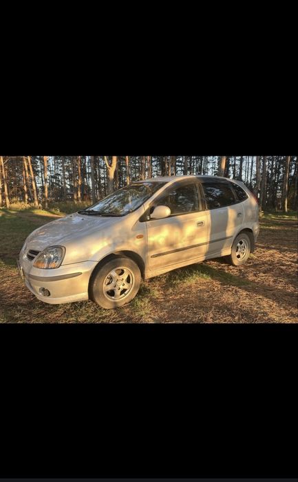 Продам японца Nissan Tino
