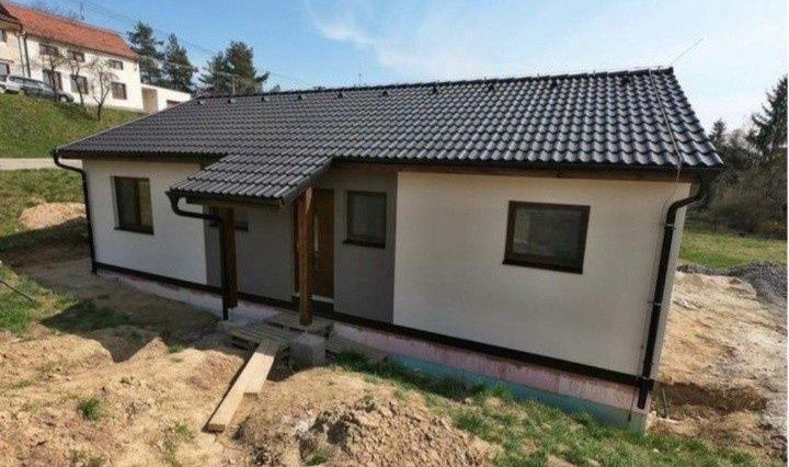 Case din panou sandwich