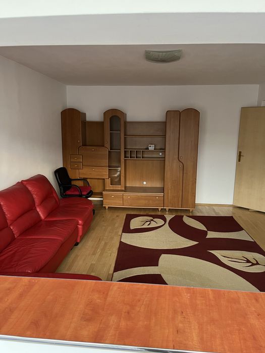 Proprietar inchiriez apartament 2 camere