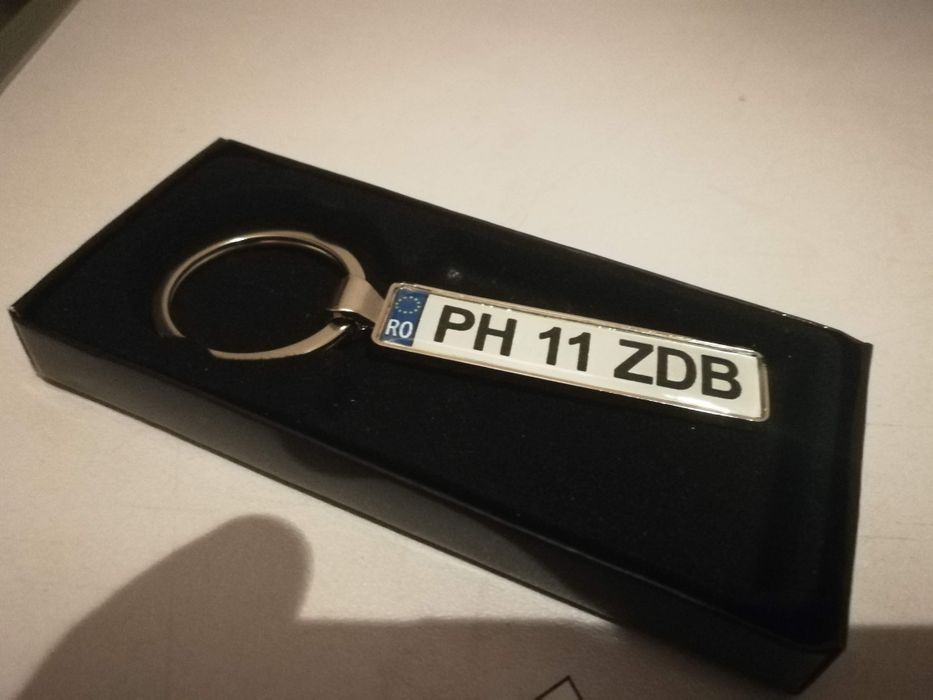 Brelocuri număr auto personalizate / Breloc număr  auto - la comandă / pentru firme și flote auto