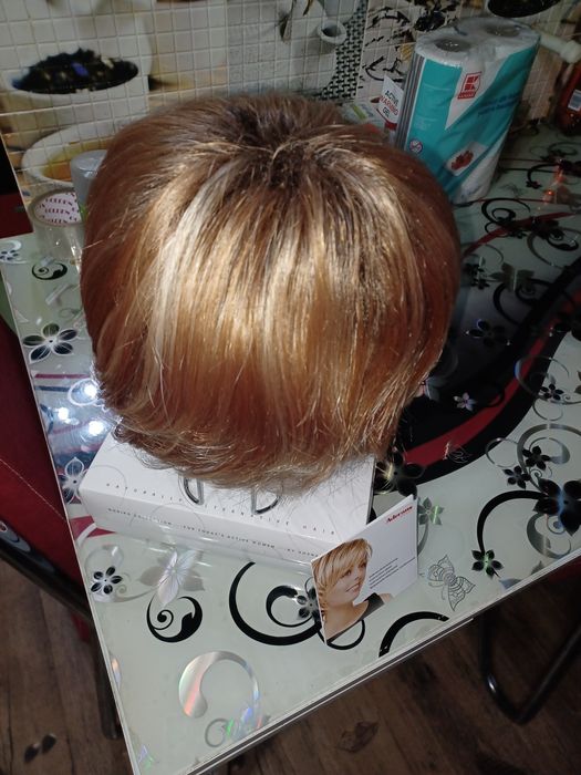 Vind urgent peruca NORIKO