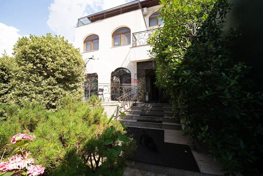 Apartament 3 camere, 2 bai de vânzare în zona Metrou Grivita, Sector 1