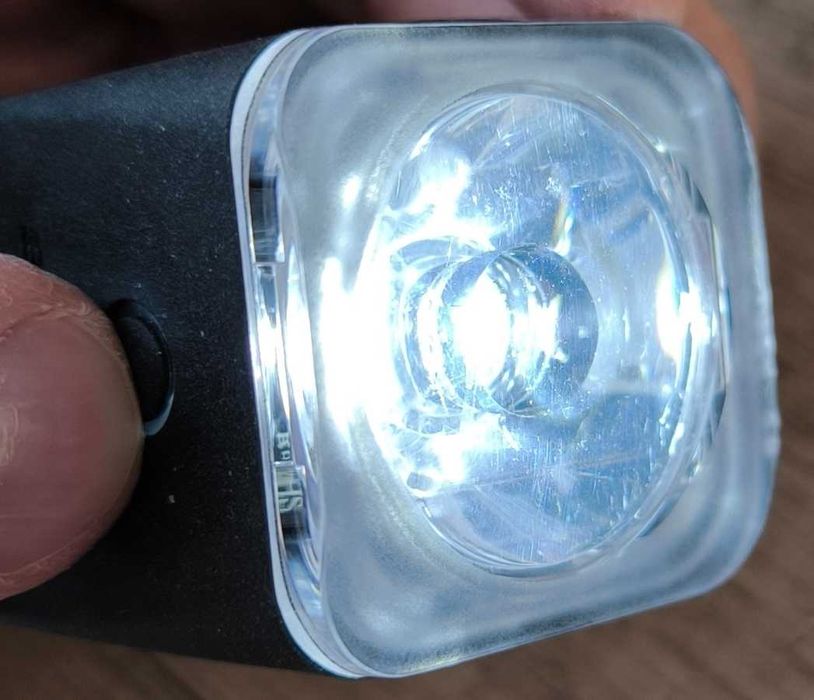 Far frontal bicicleta, Btwin Elops, Decathlon FL 500 USB