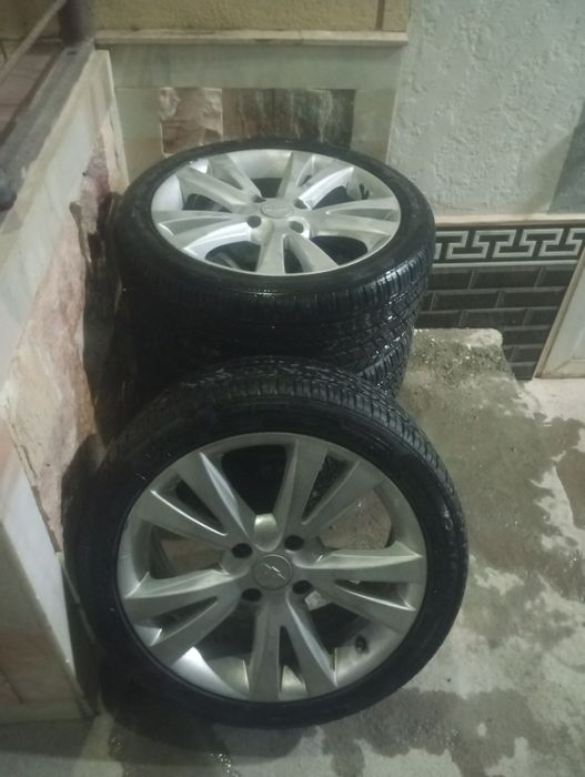 SAKADESKA BALON 17 razmeri sotiladi