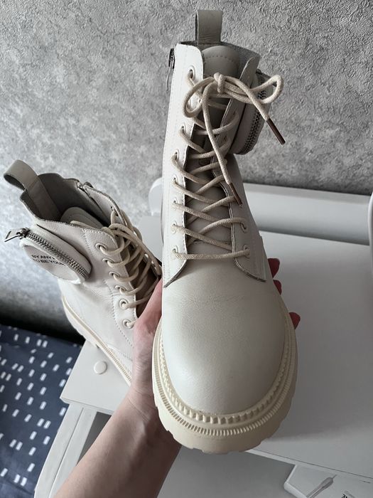 Продам ботинки 40 размер