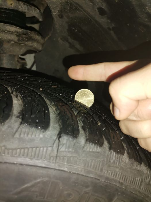 Vând sau schimb Roti(5 Jante/cauciucuri iarna)205/50 R17