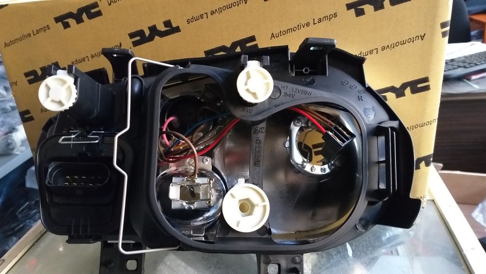 Golf 4 фарове Голф 4 фар светлини vw golf4 с халоген , без халоген