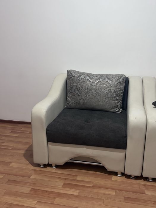 Продам диван и кресло