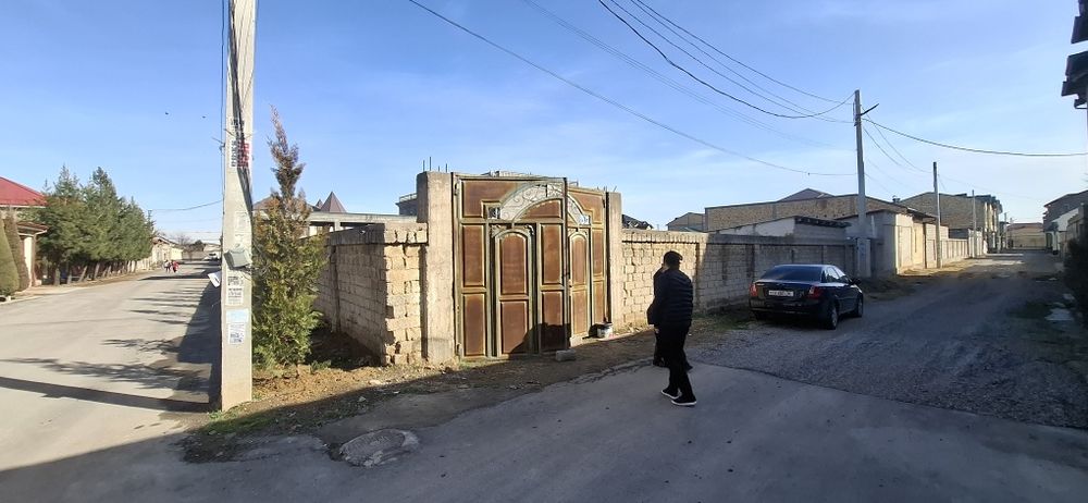 Durmon 5-savxozda 6 sotix yer sotiladi