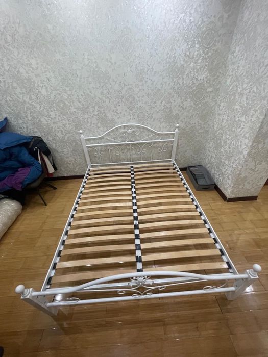 Продам Кровать 160/200
