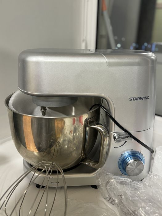 Миксер Starwind SPM8183 серебристый