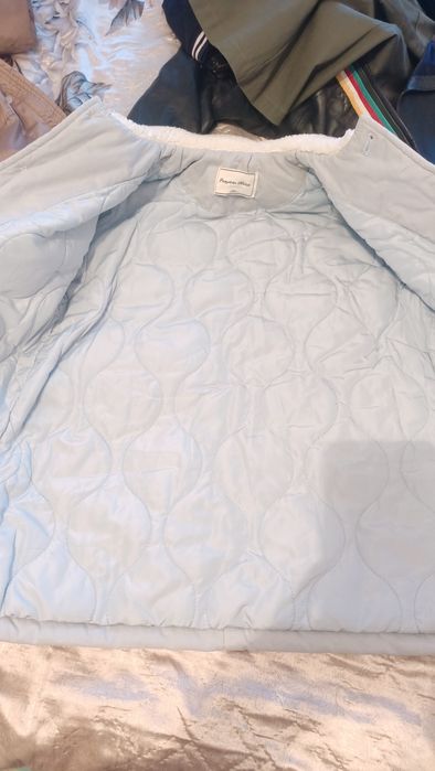 Продам детское пальто на весну ,осень