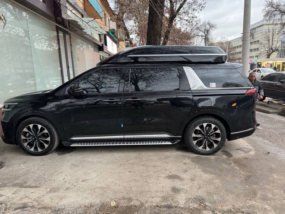 Kia Carnival Hi Limousine