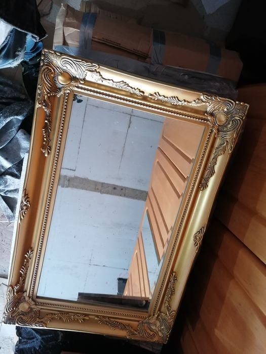 Oglinzi pe mai multe modele