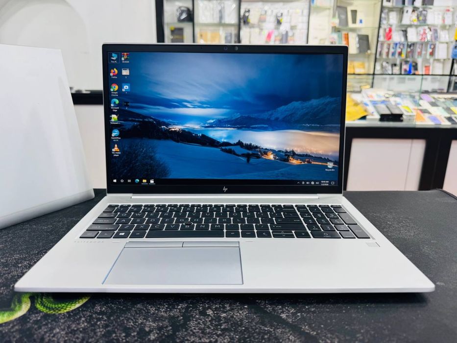 Hp elitebook G7.