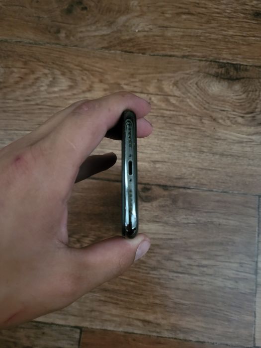 Телефон IPhone x срочно срочно