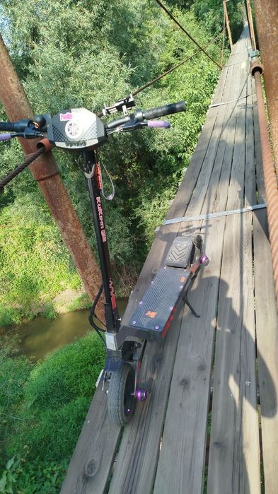 Vând trotineta electrica kukirin G2 model 2026 fără defecte