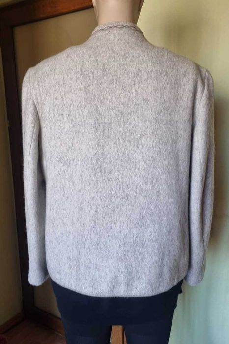 Sacou-jacheta elegant, gri deschis, 80% lana, marimea 44,