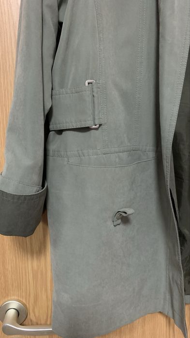 Haina eleganta, marimea 46, conditie excelenta