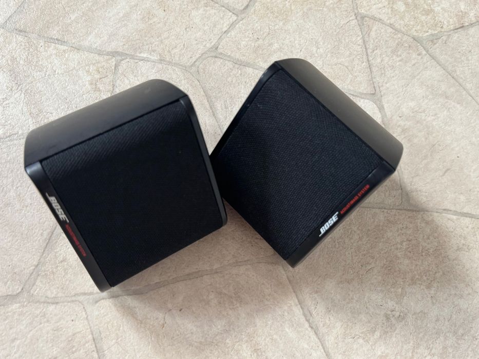 2 sateliți audio BOSE Acoustimas Sistem