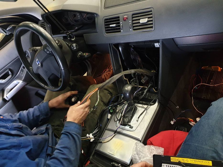 Avtoeliktirik xizmati va fara palerofka