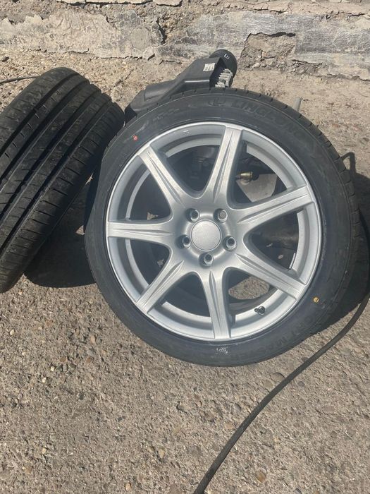 Продам комплект дисков на 18