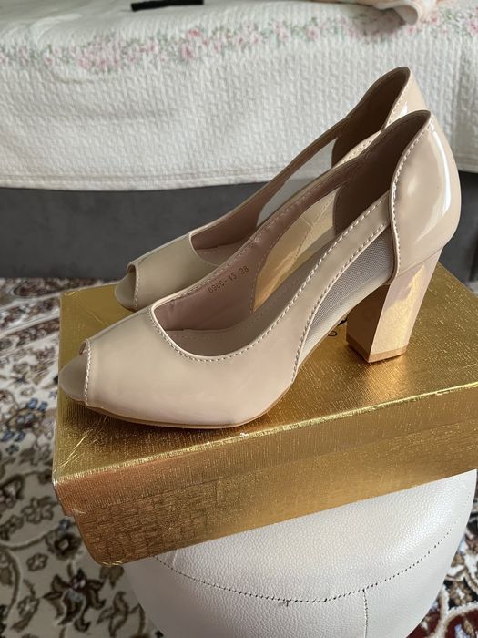 Туфли открытые