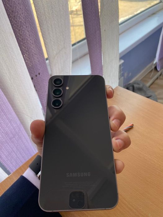 Samsung s23 fe продам