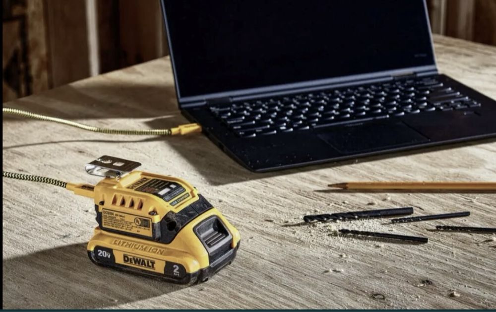 Зарядное устройство Dewalt DCB094