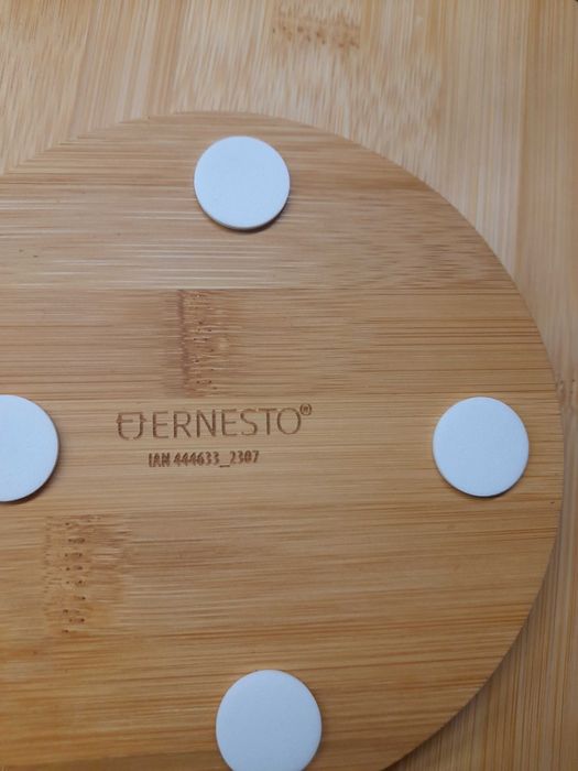 Въртящо се дървено плато за разядки и мезета