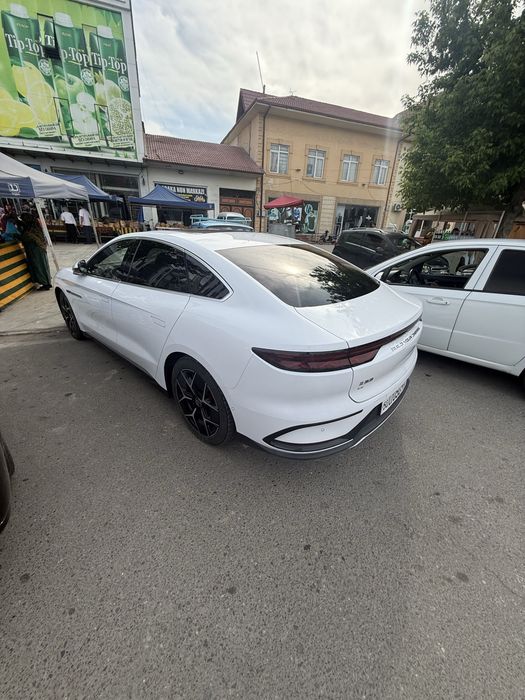 Byd han 715km 2023