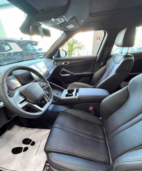 Byd yuan up elektor va gibrid barcha ranglaridan mavjud