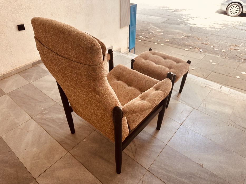 Шведско винтидж кресло с табуретка – Scandinavian Design, масивно дърво