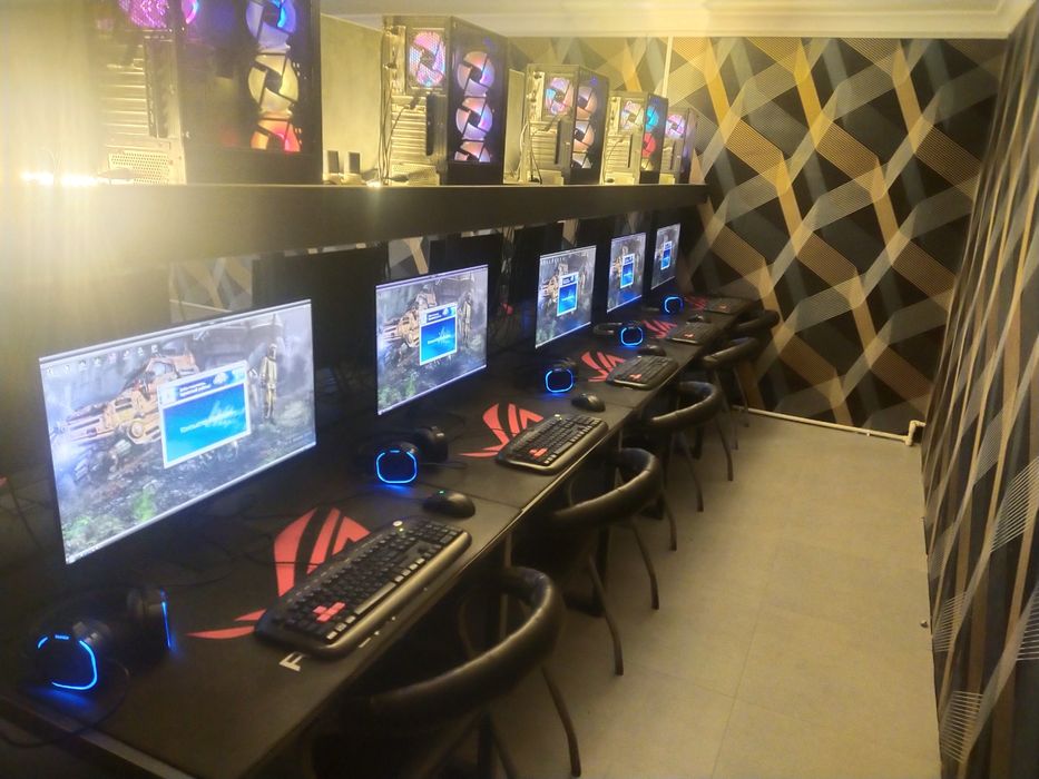 10ta kompyuter 1ta server bilan