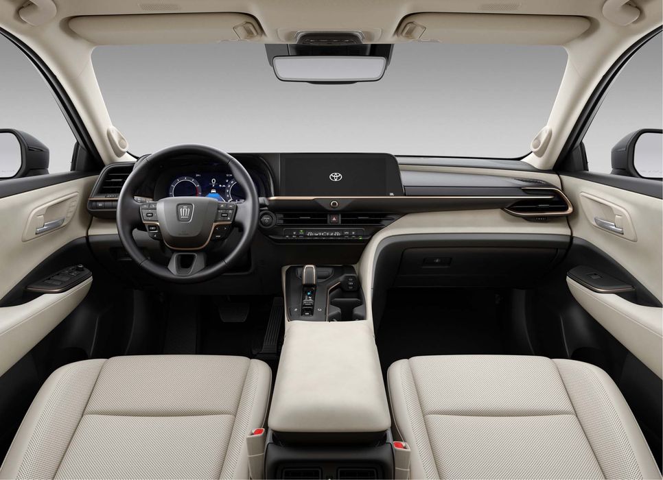 Toyota Crown hybrid 2024
