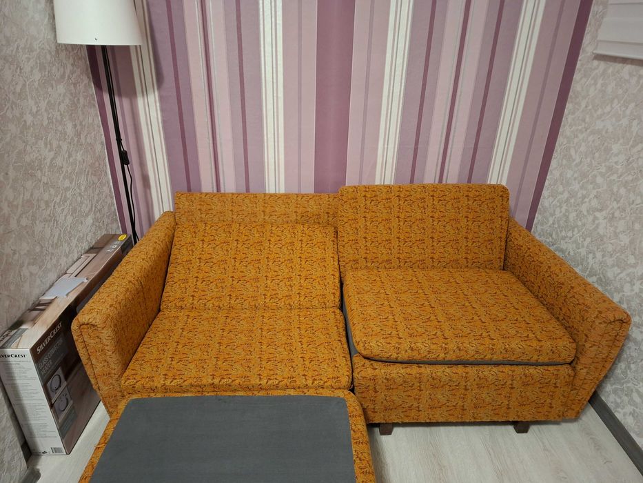 Разтегателен диван